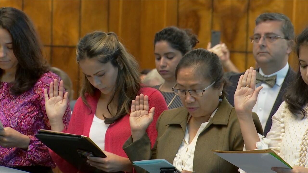 Dozens become United States citizens during naturalization ceremony in Chattanooga